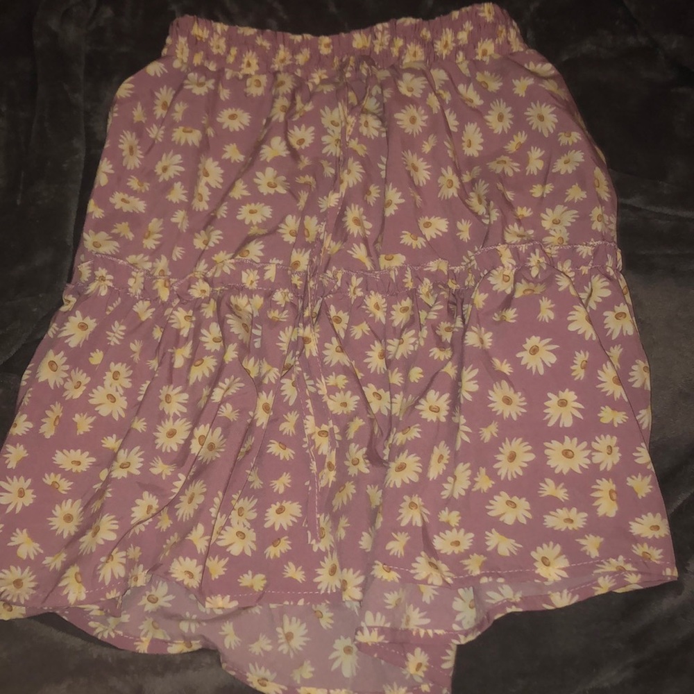 flower skirt *flowers are more white in person